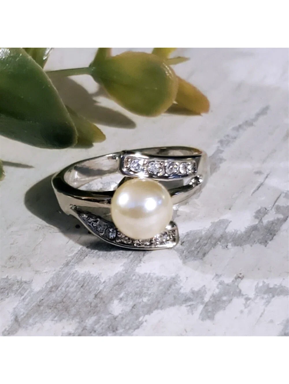 Silver Platinum Plated Austrian Crystal and Pink Cultured Pearl Ring Size 8